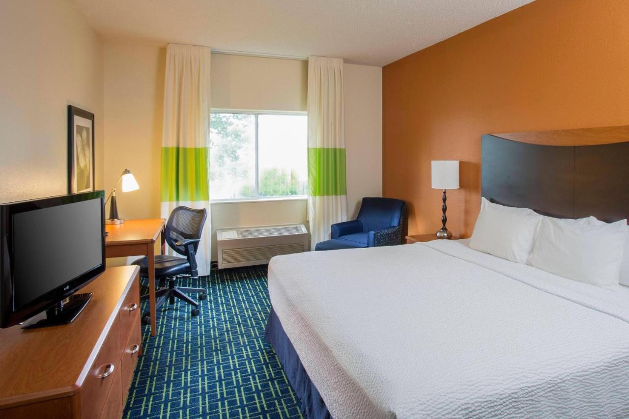 Fairfield Monroe Hotel