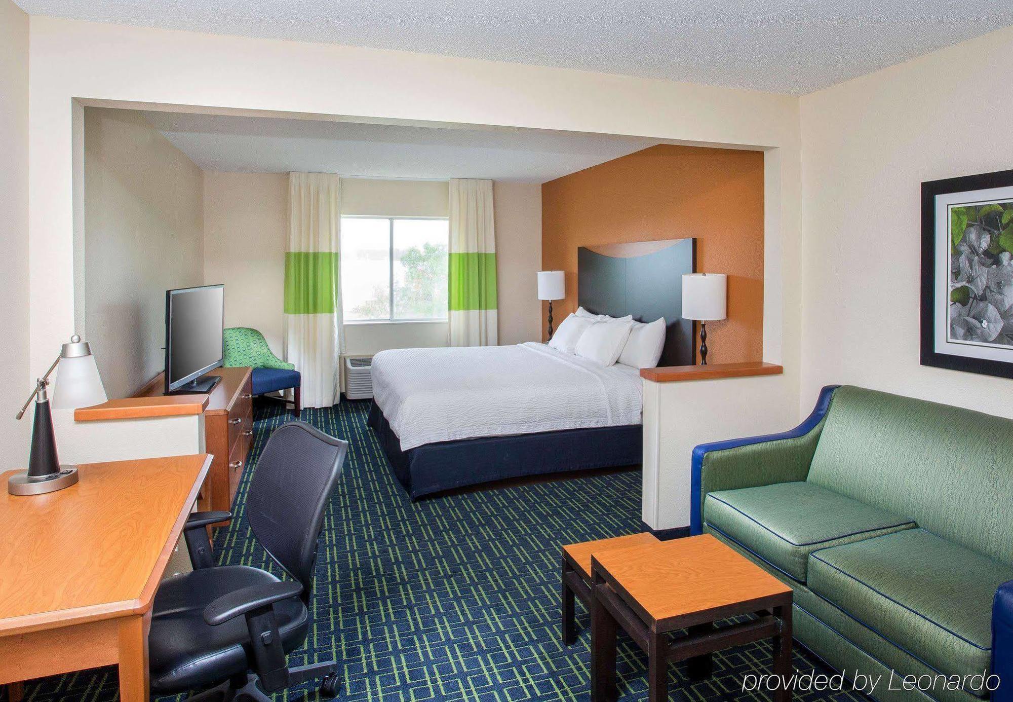 Fairfield Monroe Hotel 3*