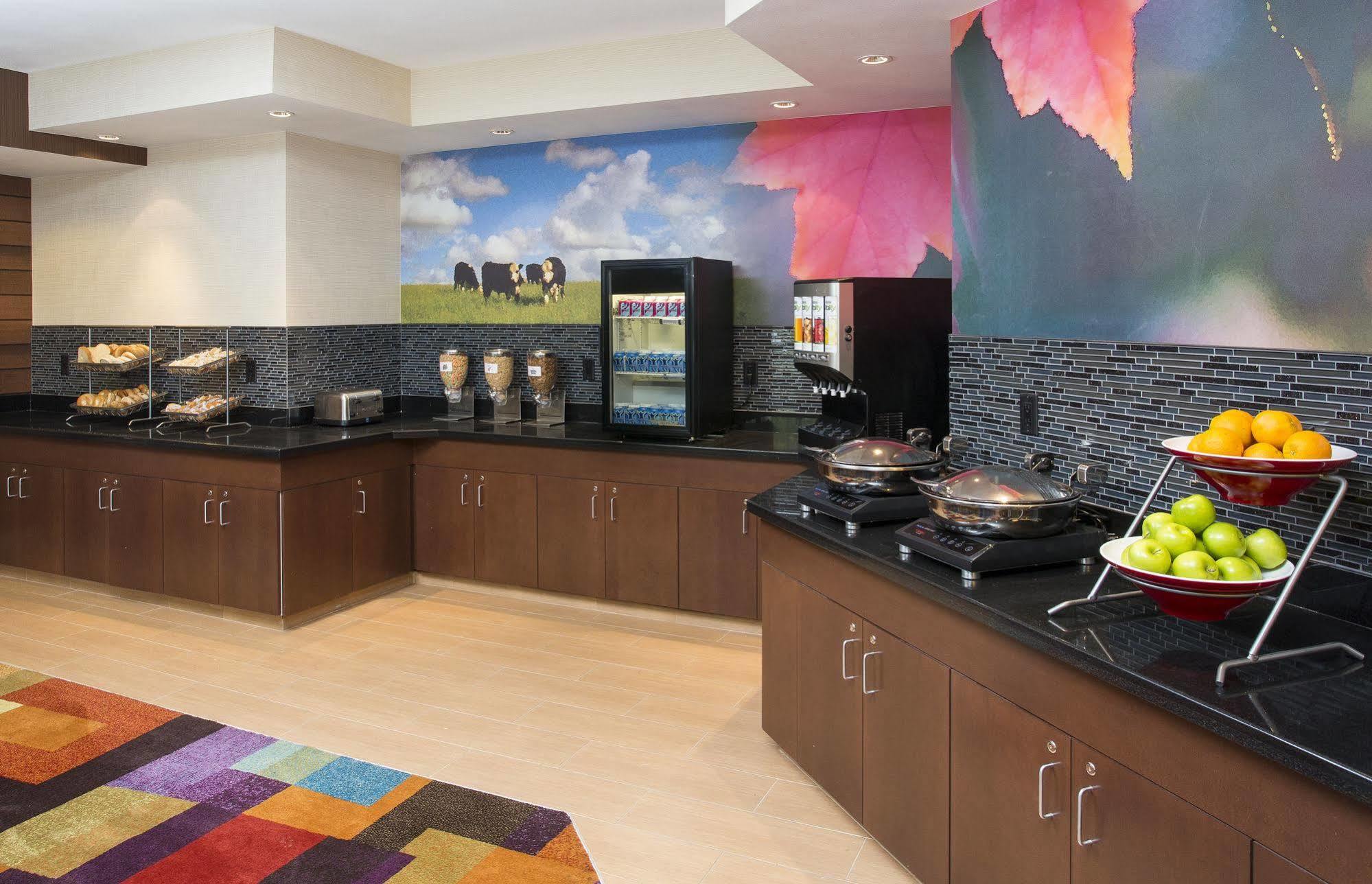 Hotel Fairfield Monroe 3*